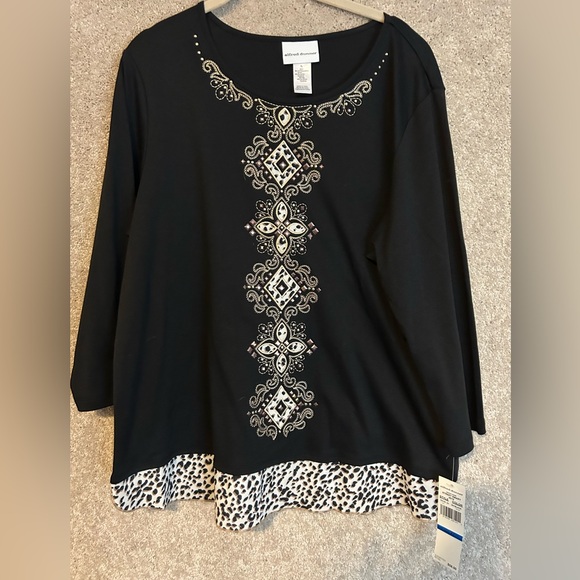 Alfred Dunner Tops - Alfred dunner black Embellished Women's Top animal print xl